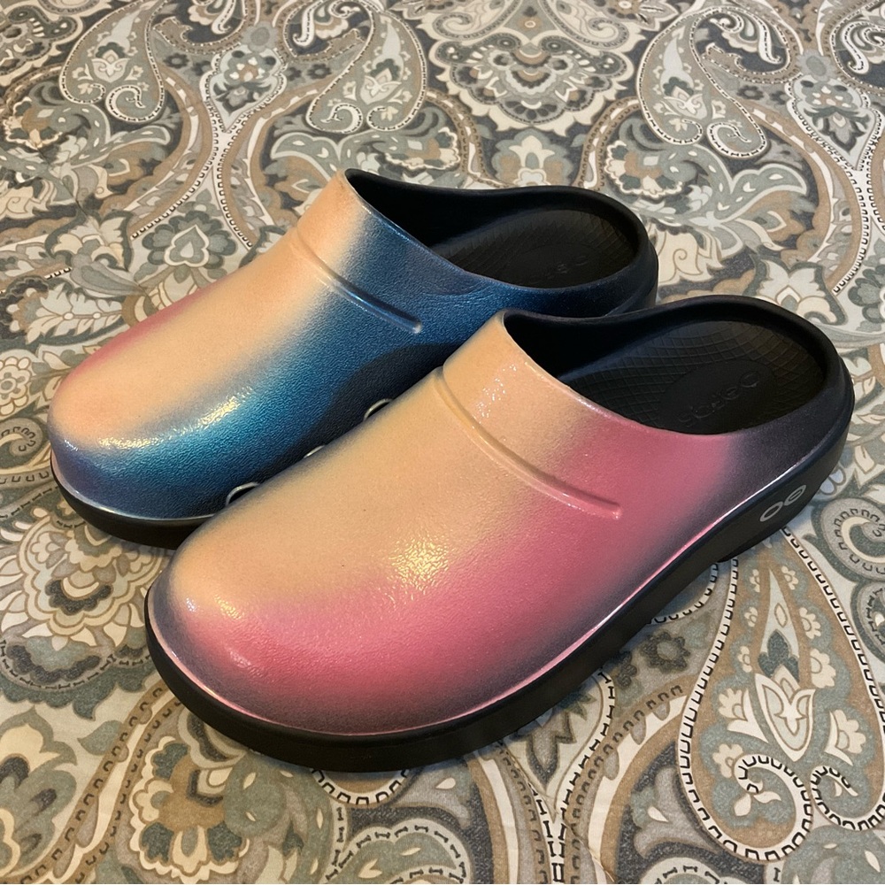 Mint OOFOS OCLOOG Luxe.Horizon Ombré Recovery Clogs Women’s Sz 5 Worn 1x